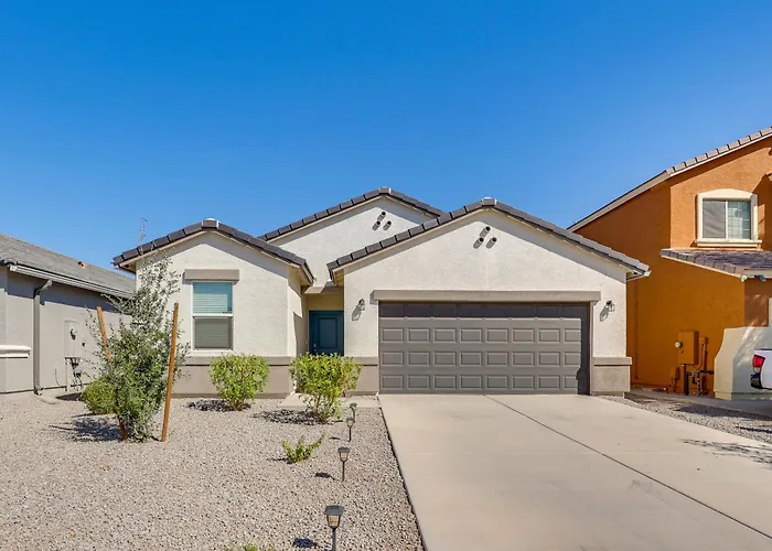 Suburban Family 7 Mi To Poston Butte Preserve Holiday home *