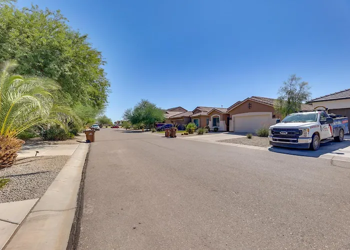 Suburban Family 7 Mi To Poston Butte Preserve Holiday home *